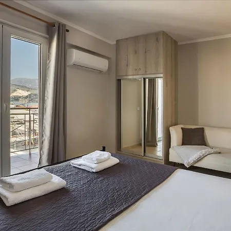 Fidias Apartment *
